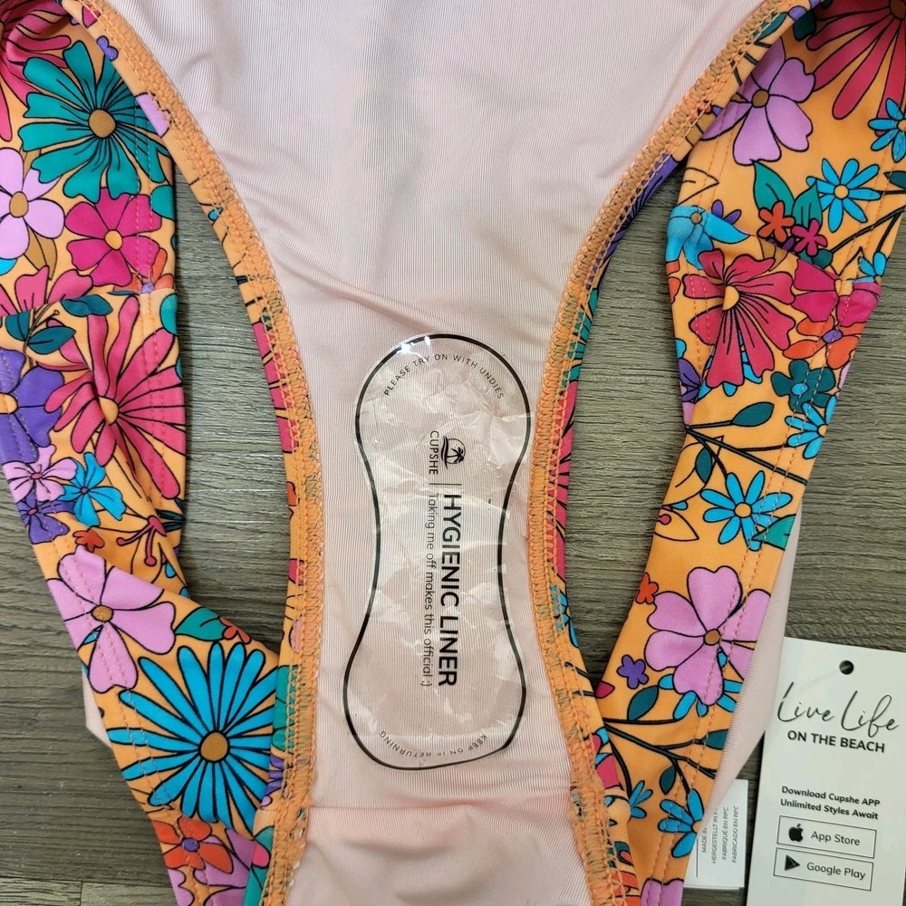 New! Cupshe Women's Two Piece Bikini Swimsuit Size L-Bra, S-Bottom Floral - Picture 7 of 8